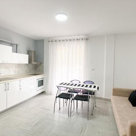 Promo Price September - Home By The Sea 1 Min From The Beach غوليم المظهر الخارجي الصورة